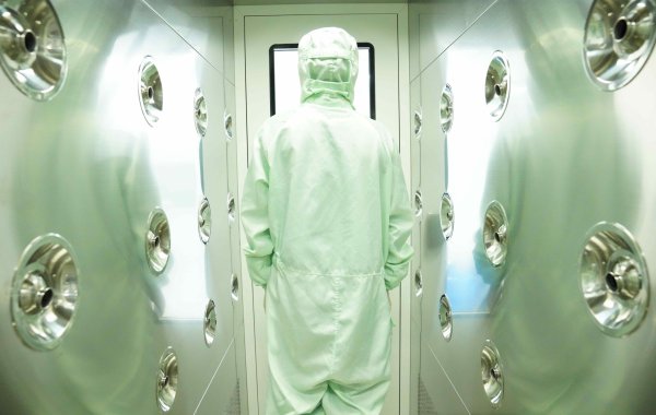 air shower room